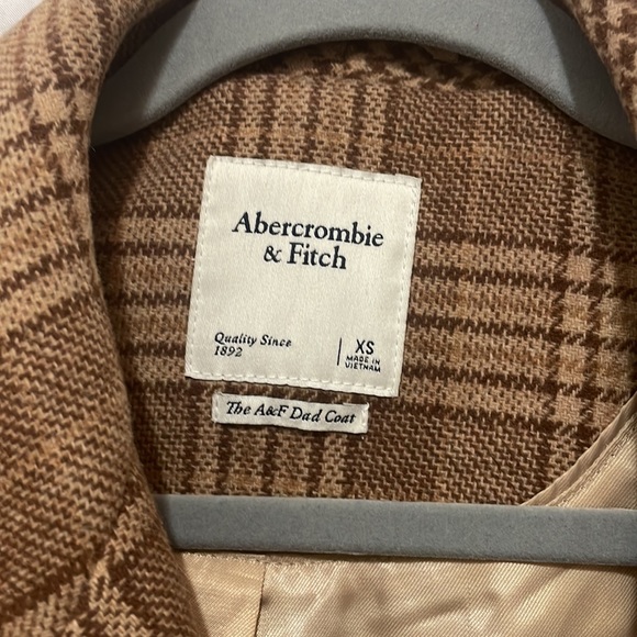 Abercrombie Wool Blend Dad Coat XS - light brown plaid and houndstooth pattern - Picture 6 of 7